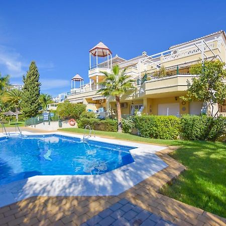 Refurbished 2-Bed Apartment Burriana Beach. Nerja Bagian luar foto