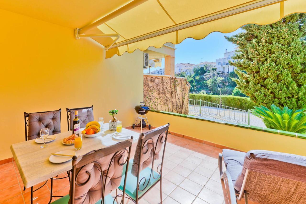 Refurbished 2-Bed Apartment Burriana Beach. Nerja Bagian luar foto